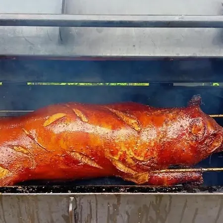 V Areálu Pivovaru Malý Janek S Vlastním Stanem